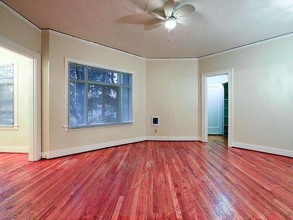 2nd image of 2421 NE Irving St #4ea854739