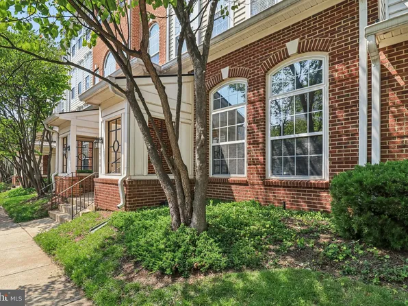 14278 Woven Willow Ln #A-43, Centreville, VA 20121