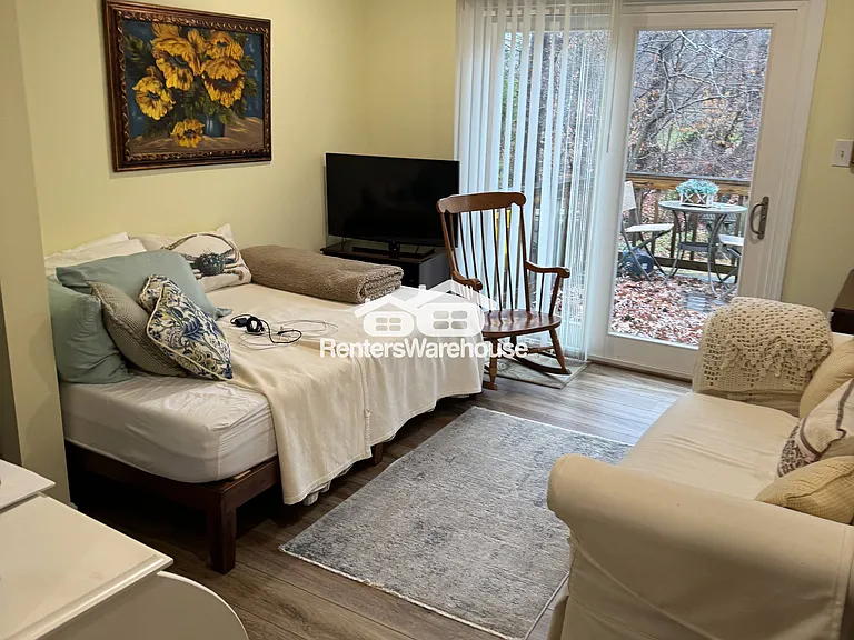930 Riversedge Cir — Photo 6