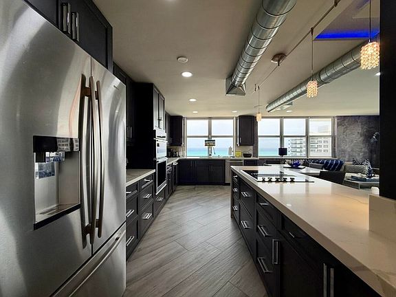 4th image of 2121 N Ocean Boulevard #1409e