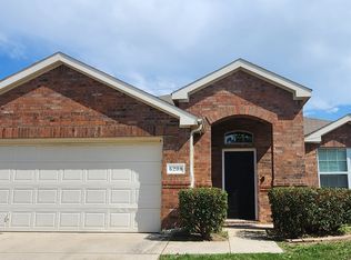 6208 Chalk Hollow Dr, Fort Worth, TX 76179