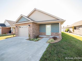 4 Master Dr, Murray, KY 42071