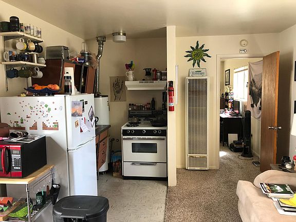 3rd image of 510 Princeton Dr SE