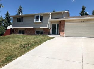 346 Dalcour Dr, Cheyenne, WY 82009