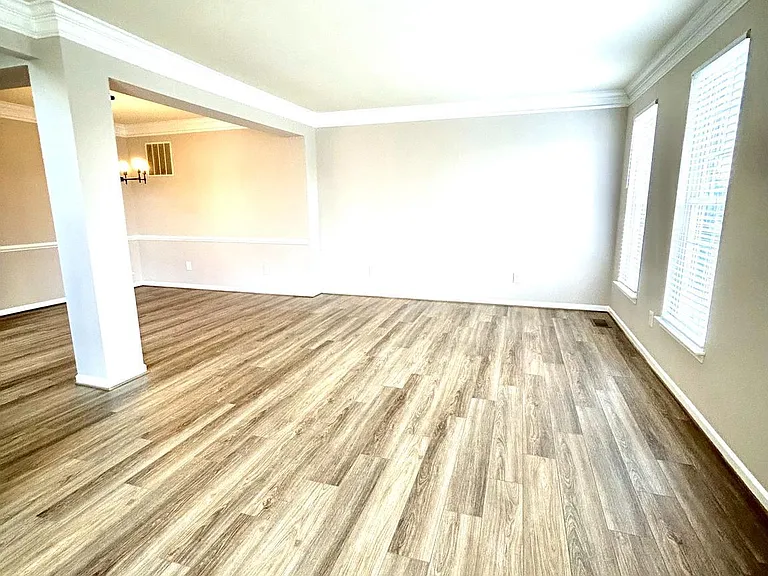 25937 Kirkwood Sq — Photo 10