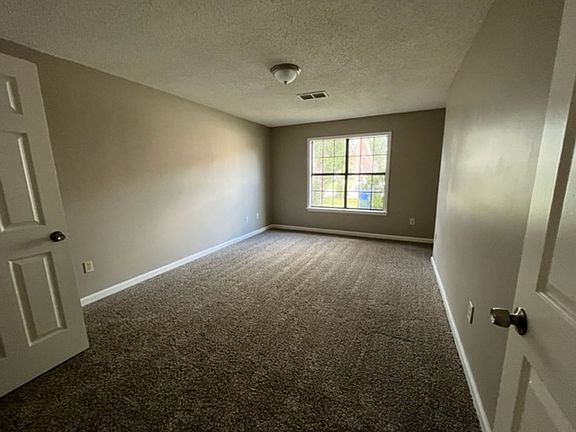 4th image of 3235 Edenshire Ln
