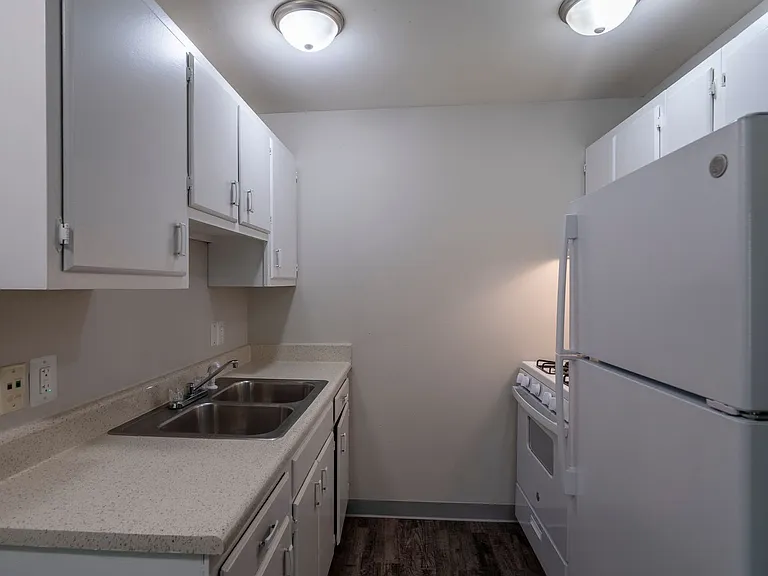 Oak Valley Apartments — Photo 18