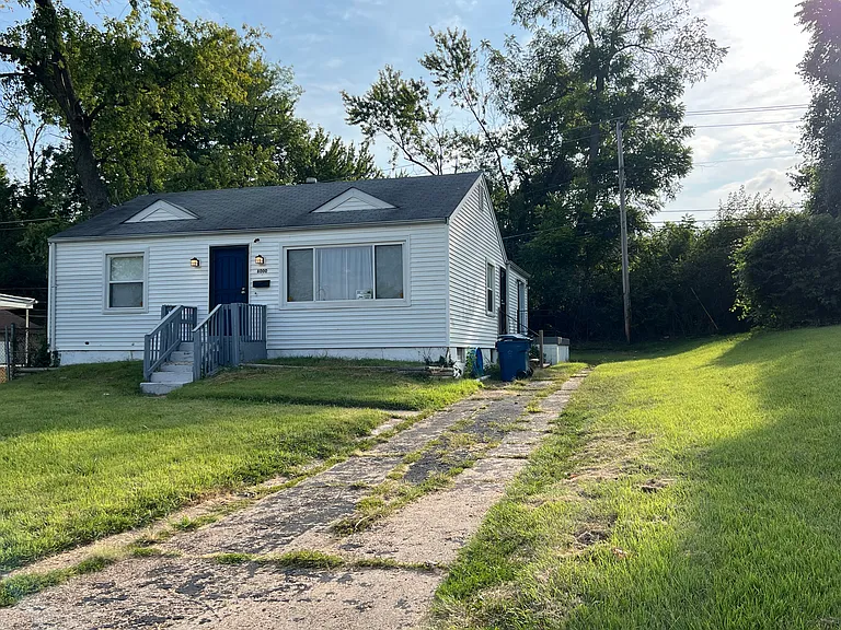 6000 Eaton Dr — Photo 13