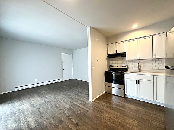 3rd image of 9959 Chateau Roi Ct