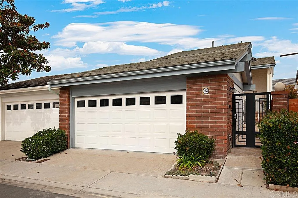 3 bed, 3.0 bath, 2050 sqft, $6,000 — Photo 1