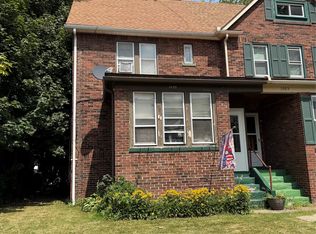 1033 Priestley Ave, Erie, PA 16511