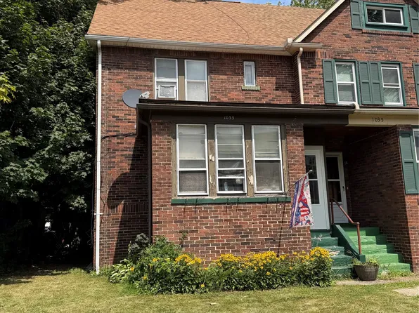 1033 Priestley Ave, Erie, PA 16511