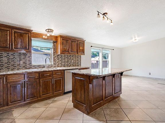 4th image of 2713 Barcelona Rd SW