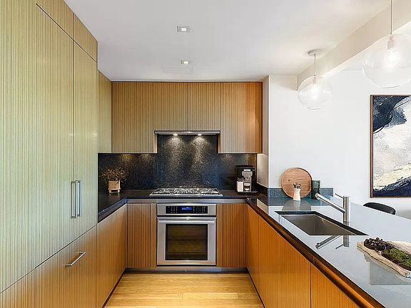 3rd image of 1280 5th Ave APT 10A
