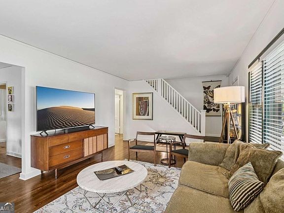 5th image of 2397 Greylock Pl