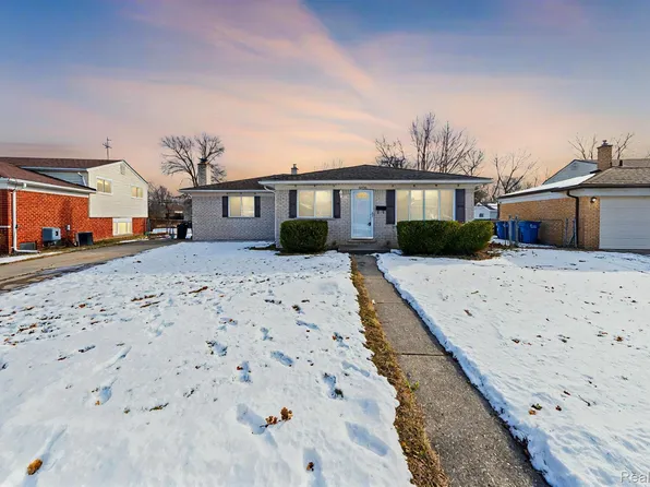 32736 Columbus Dr, Warren, MI 48088