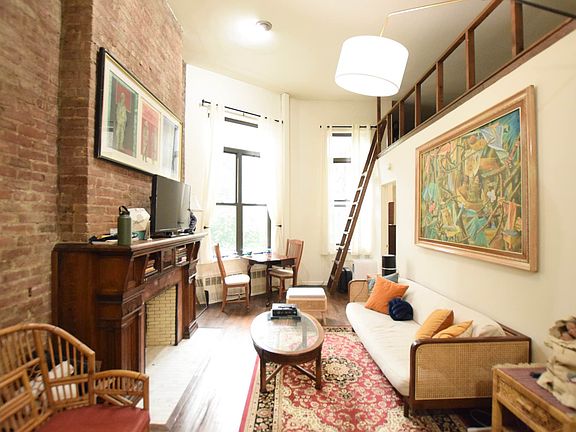 3rd image of 115 W 74th St APT 1B