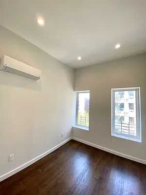 Rented by Compass | media 7