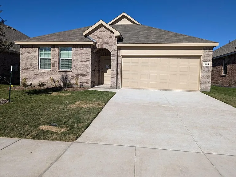 1842 White Ash Way — Photo 1