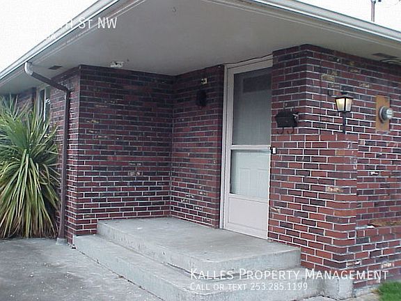2nd image of 328 12th St NW