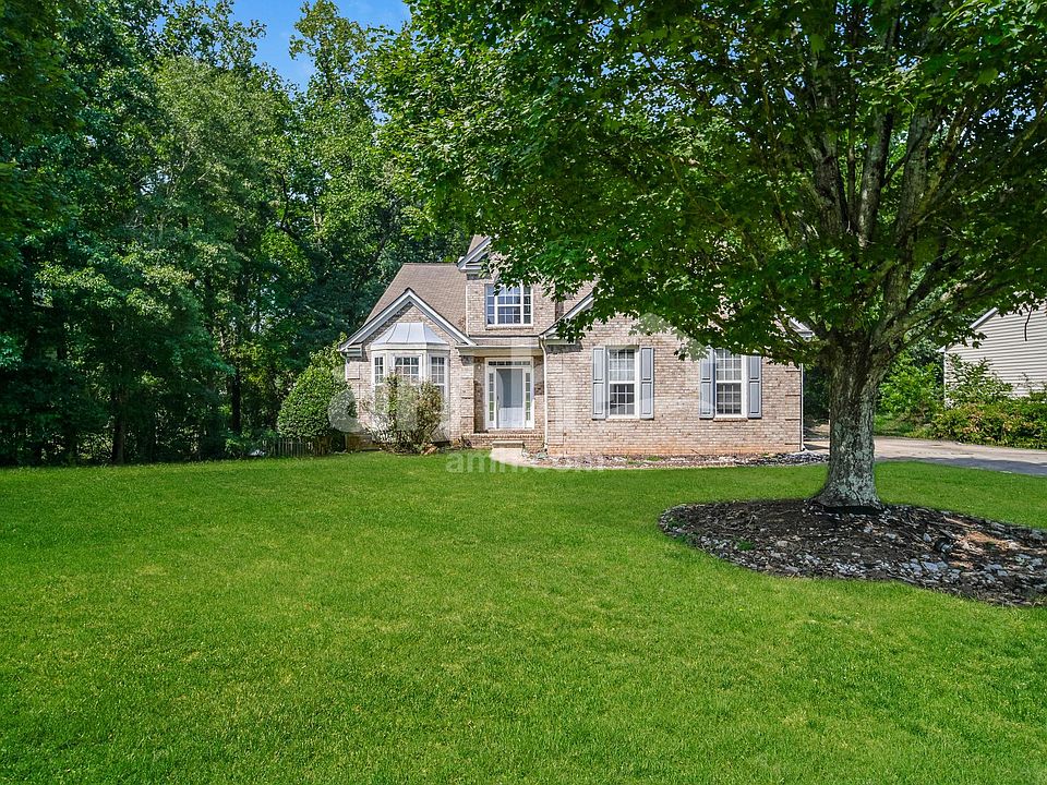 1st image of 428 Heathcliff Ct