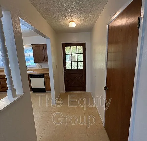 3924 W Hillsdale Ct — Photo 13