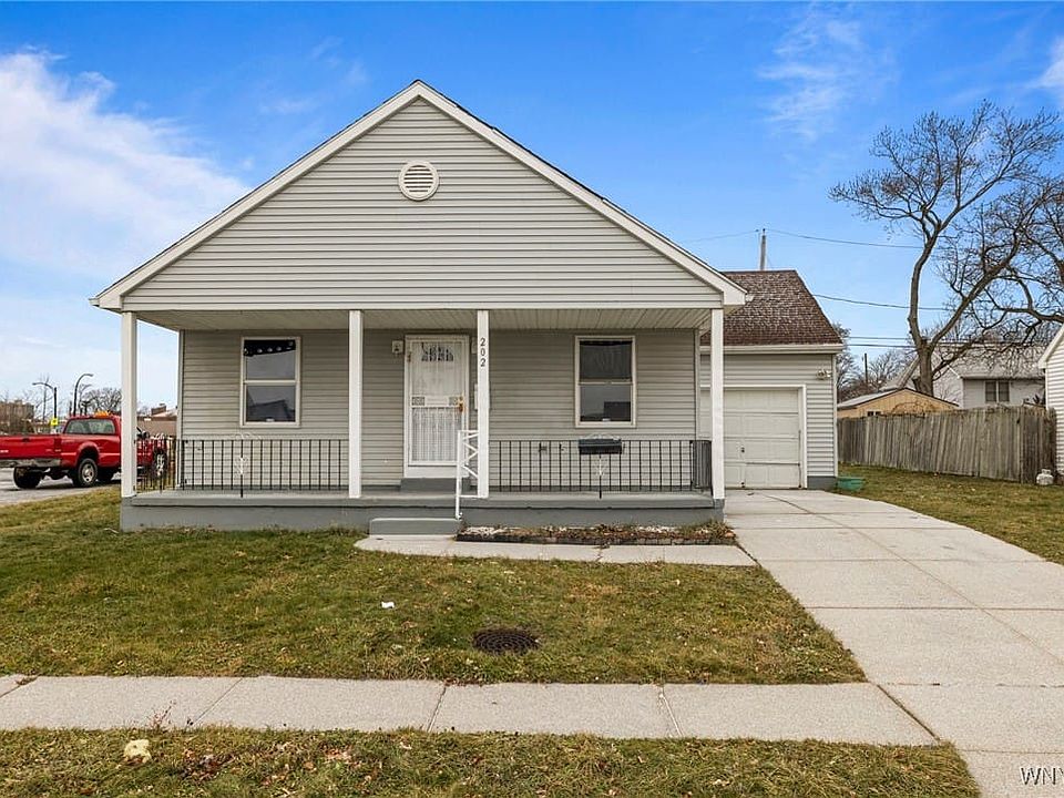 1st image of 202 Purdy St