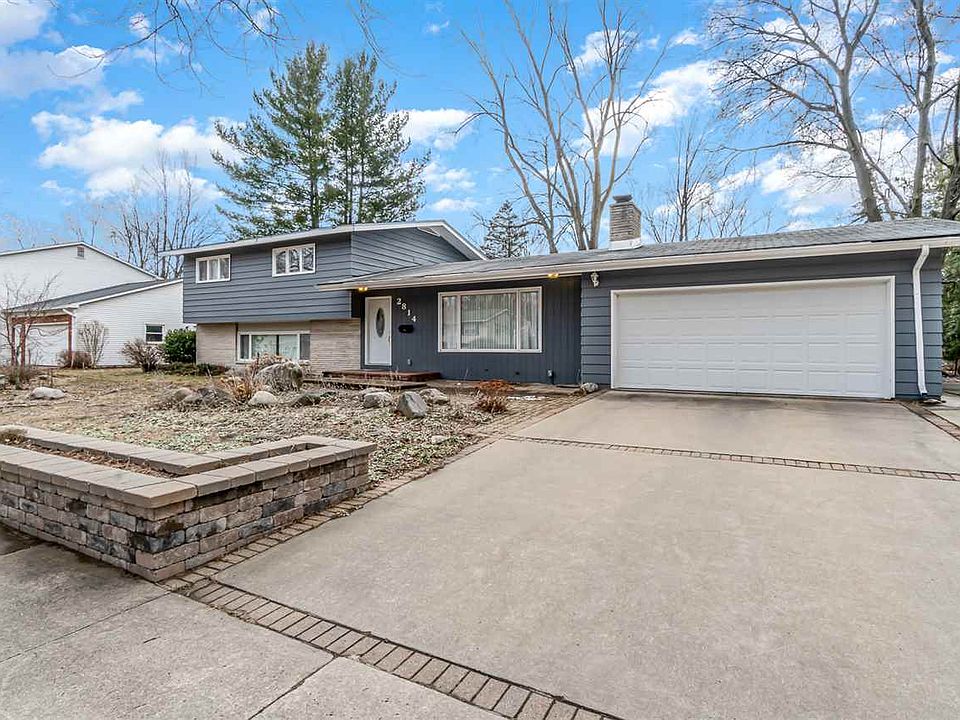 1st image of 2814 Canterbury Dr