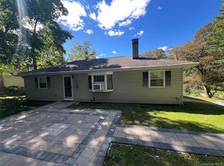 39 West Ave, Putnam Valley, NY 10579