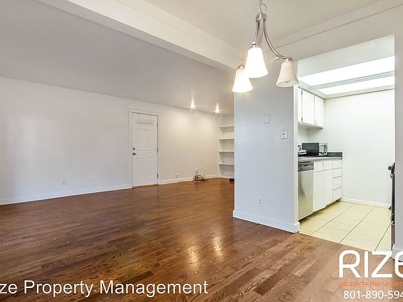 4th image of 1156 S Foothill Dr APT 115