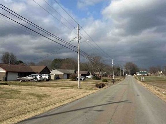 Exterior Neighborhood (street photo)