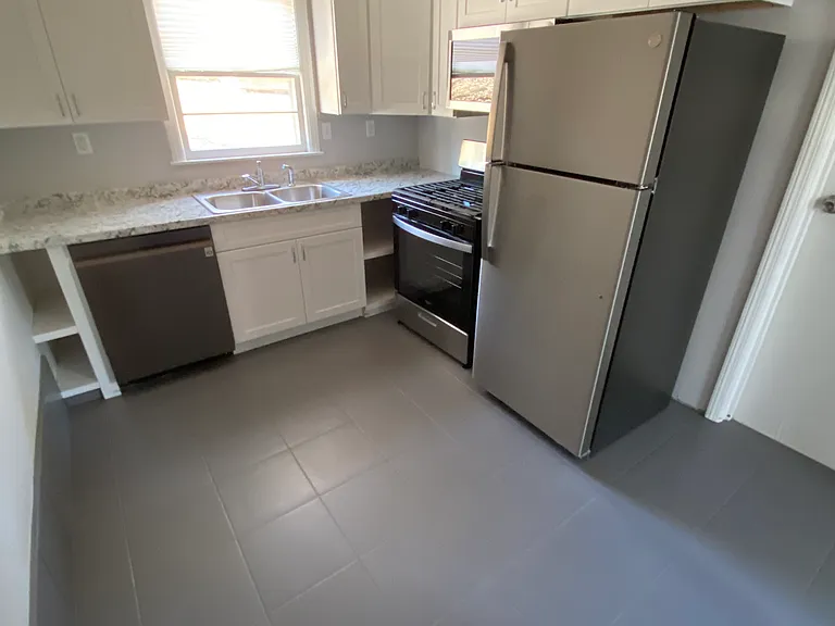 5696 Brenda Dr SW — Photo 2