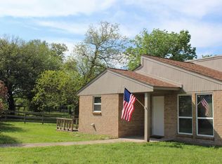 2 Edgewood, Huntsville, TX 77320