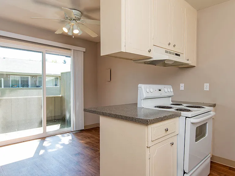 Country Oaks | Kitchen