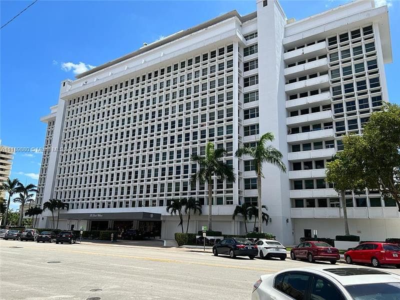 1st image of 700 Biltmore Way APT 416