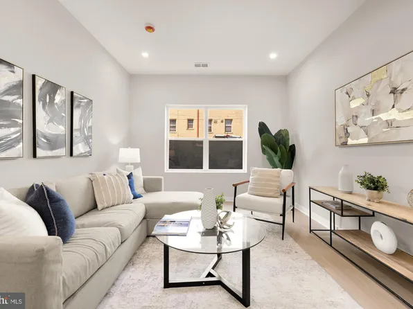 2610 41st St NW APT 2, Washington, DC 20007