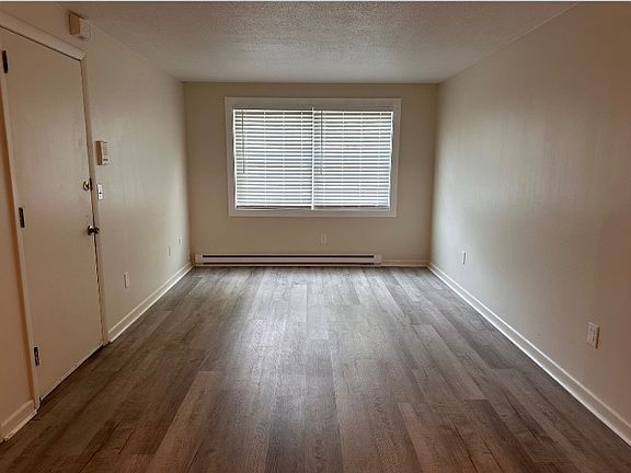 3rd image of 34 Pleasant St #Q