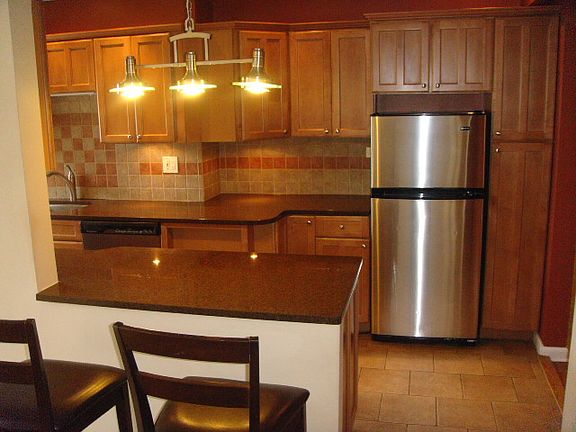 3rd image of 470 N Broadway APT B37