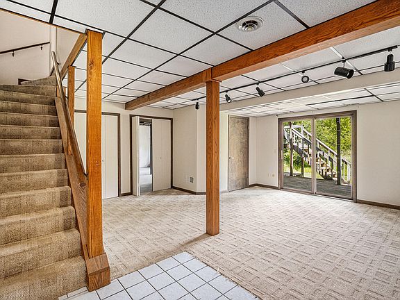 3rd image of 1005 Dogwood Dr