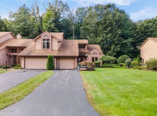 4042 Georgetown Sq, Schenectady, NY 12303