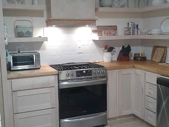 5th image of 411 N Murray Ave