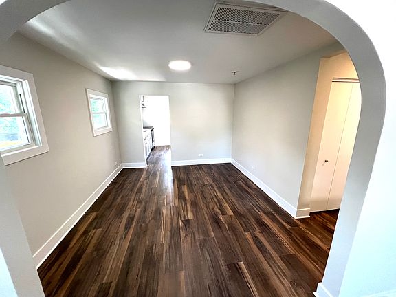 5th image of 109 N William St #2