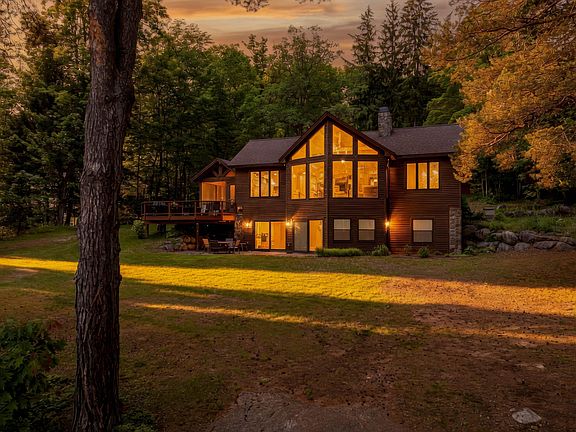 4th image of 244 Lakeshore Dr