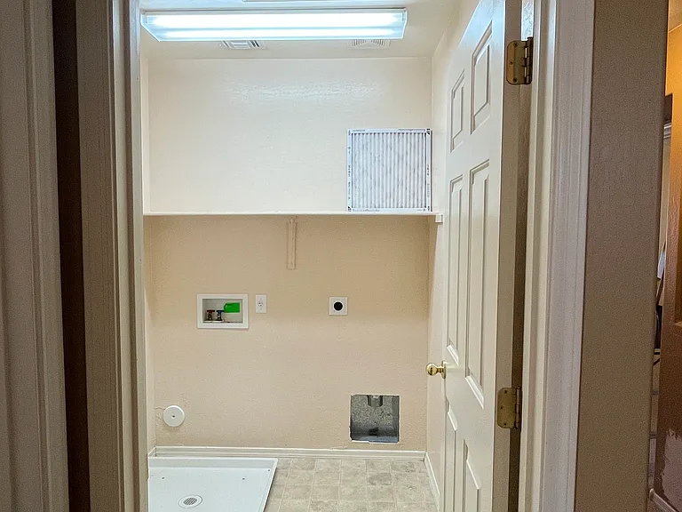 17743 W Hearn Rd — Photo 20