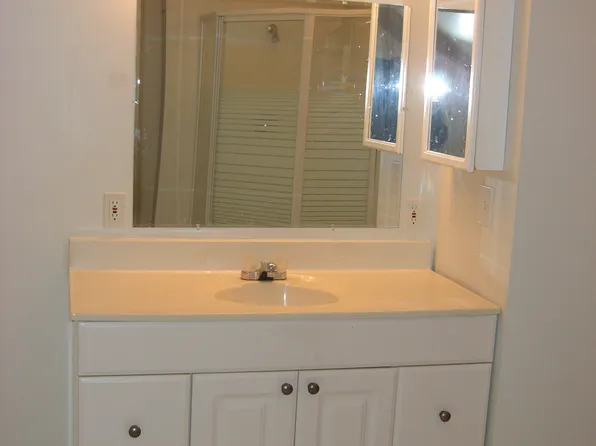 2100 21st Ave S, Minneapolis, MN 55404