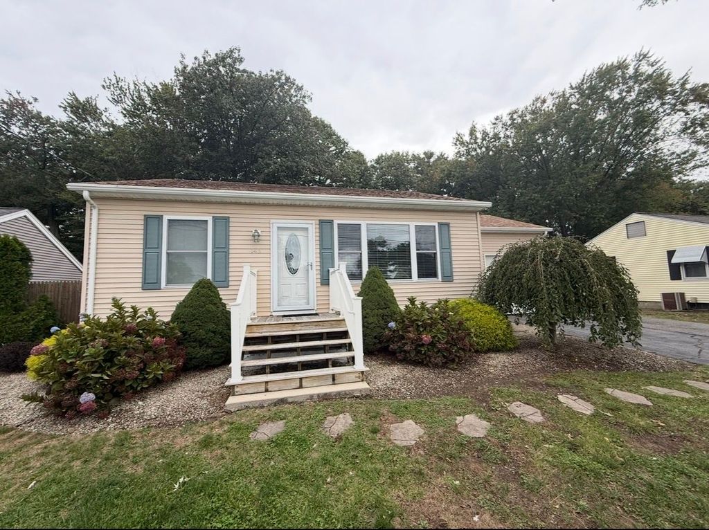 143 Poplar Dr - Property Image