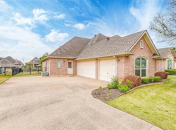 3rd image of 2609 Harborside Dr