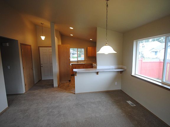 4th image of 21701 64th Avenue Ct E