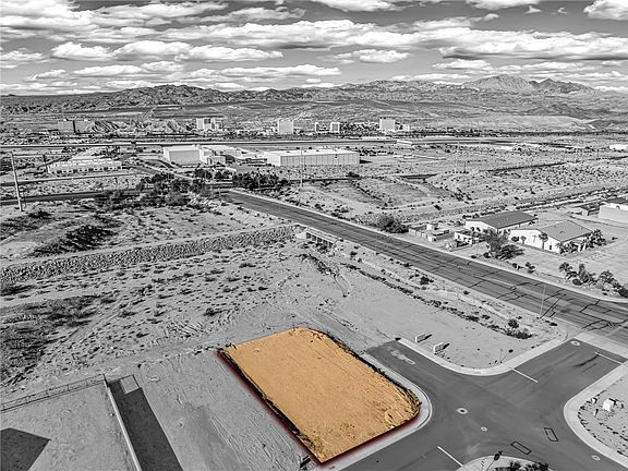 2nd image of 953 Thumb Butte Drive