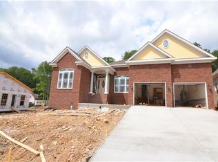 8024 Warren Dr, Nolensville, TN 37135